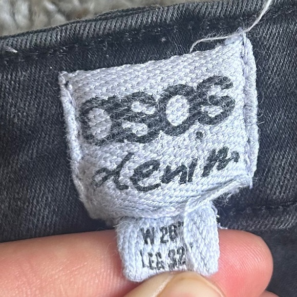🦋 ASOS Black Skinny Jeans Distressed Stretch Denim Casual Streetwear 26 - Picture 2 of 8